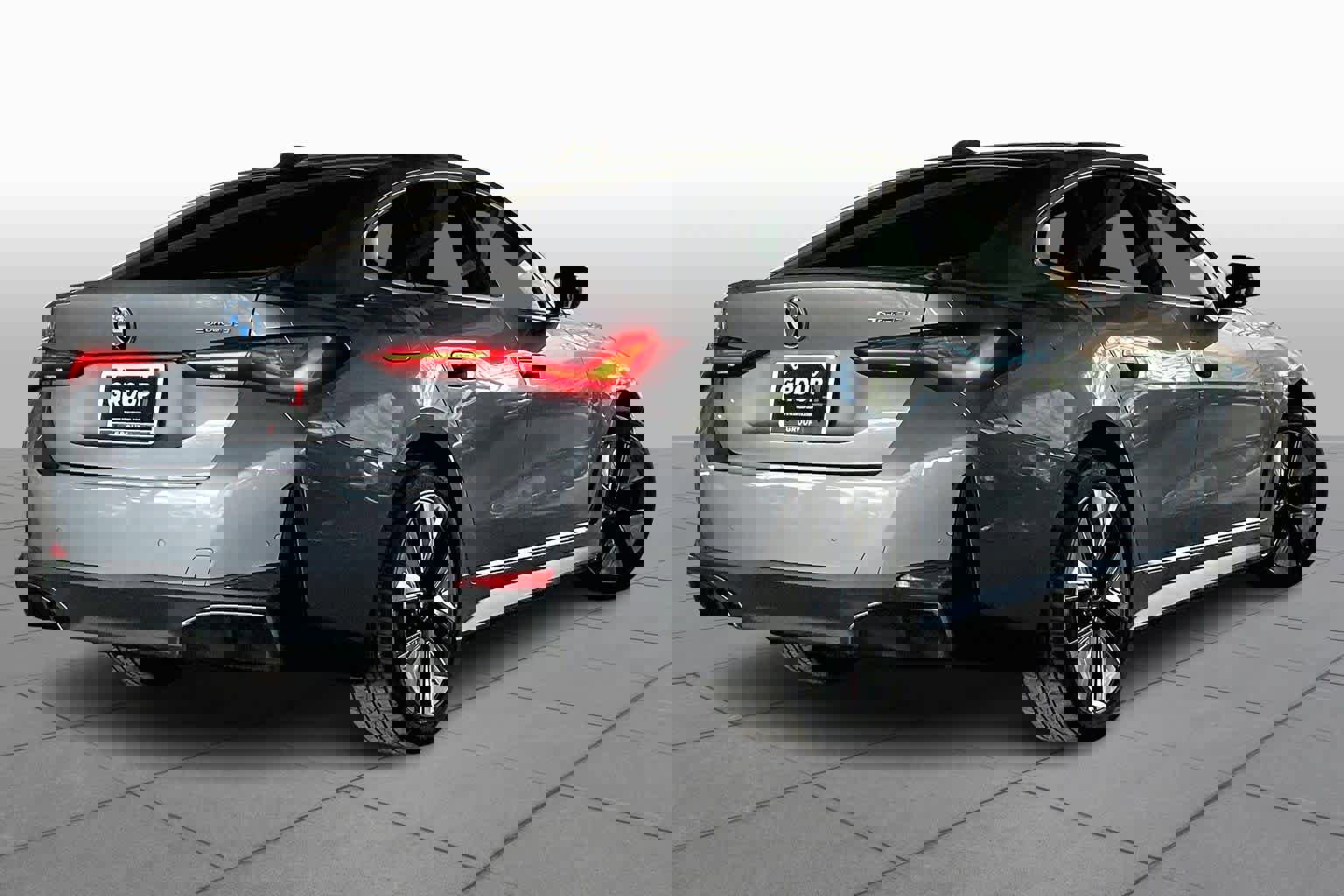 Used 2023 BMW i4 eDrive35 image 12