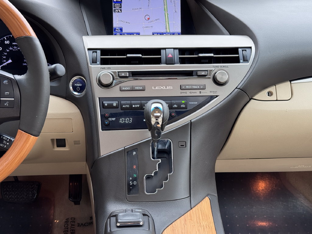 Used 2015 Lexus RX 450h AWD image 25