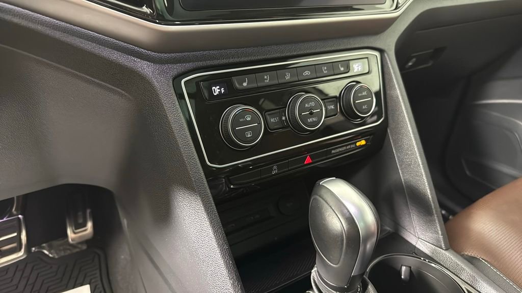 Used 2022 Volkswagen Atlas SEL Premium image 22