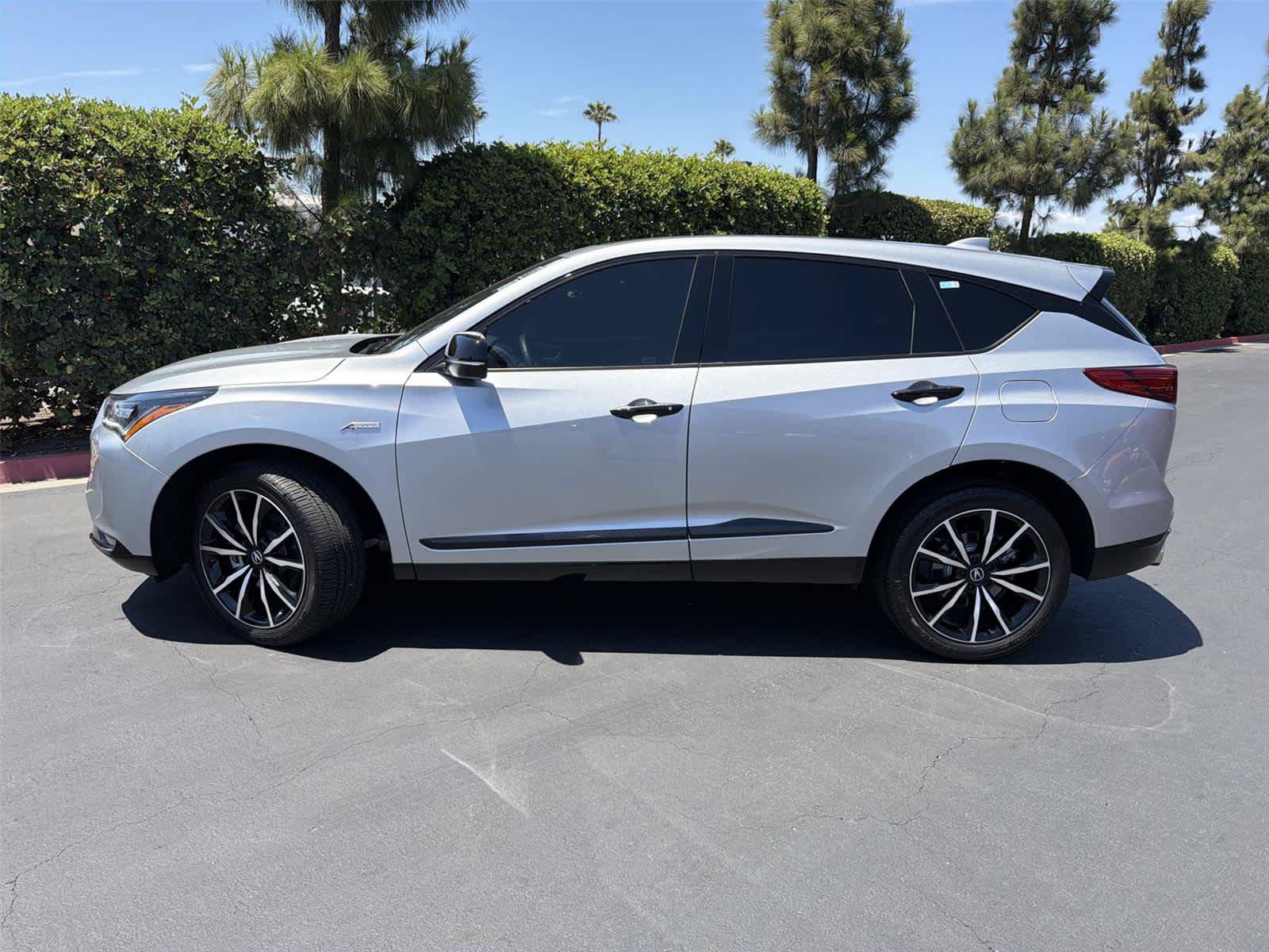 Certified 2025 Acura RDX A-Spec w/ Advance Package AWD/4WD image 3