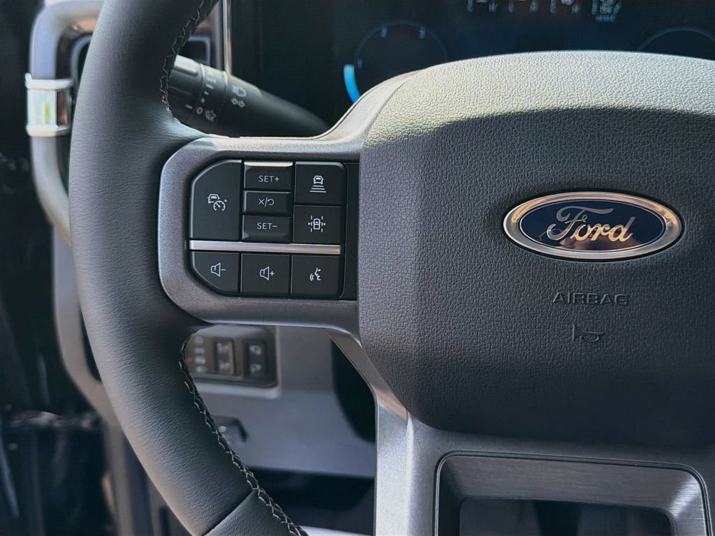 New 2026 Ford F350 Lariat w/ Black Appearance Package AWD/4WD image 12