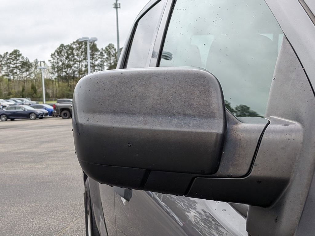 Used 2021 Nissan Titan S w/ S Utility Package image 13