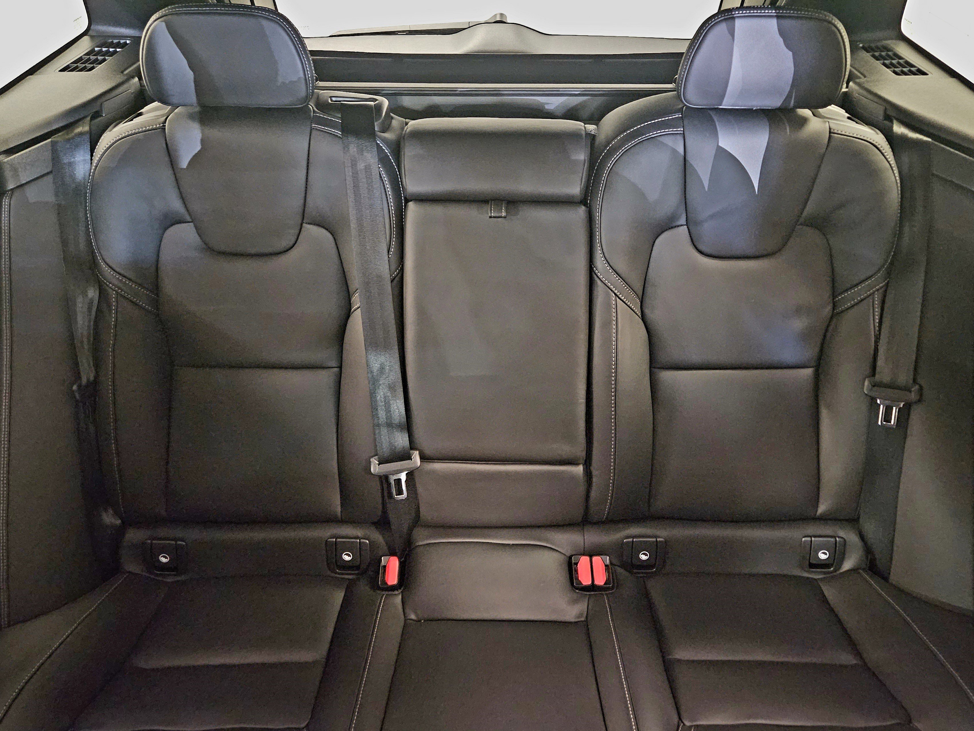 New 2026 Volvo XC60 B5 Ultra w/ Climate Package image 43