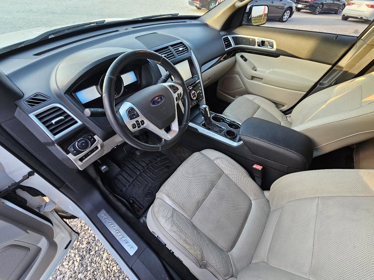 Used 2015 Ford Explorer Limited w/ Equipment Group 302A FWD image 14