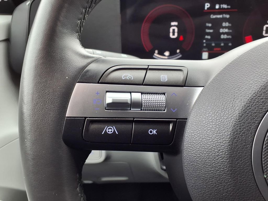 Used 2025 Hyundai Kona SEL image 12