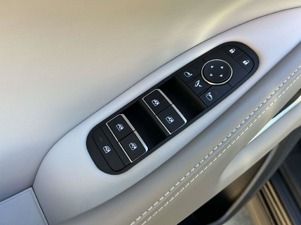 Used 2026 INFINITI QX60 Luxe w/ Family Package AWD/4WD image 17