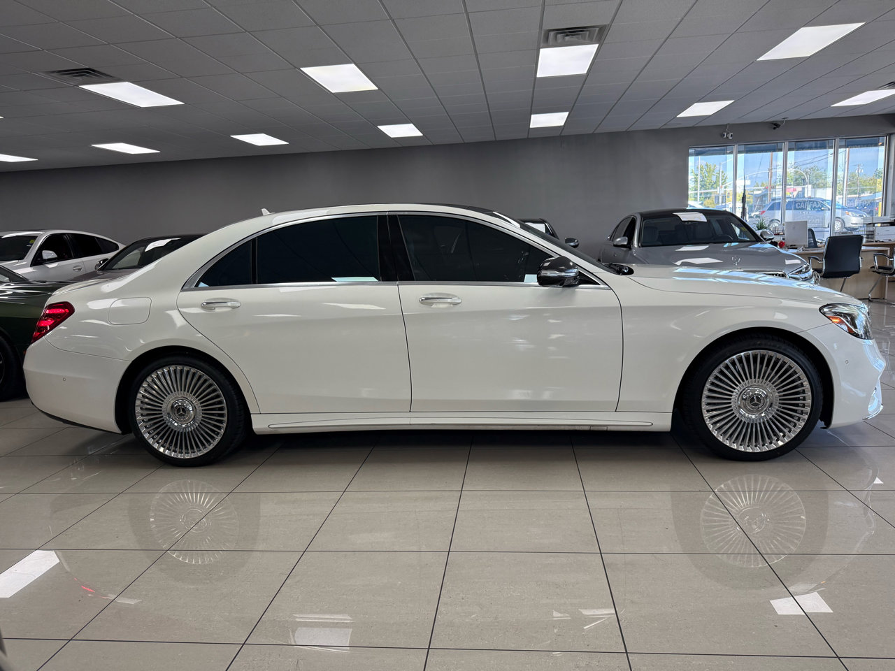 Used 2019 Mercedes-Benz S 450 Sedan w/ AMG Line Exterior image 7