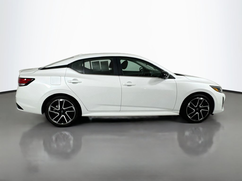 Used 2024 Nissan Sentra SR w/ SR Premium Package FWD image 9