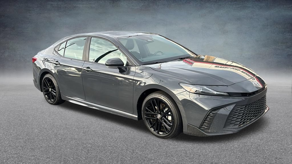 Used 2025 Toyota Camry SE FWD image 2