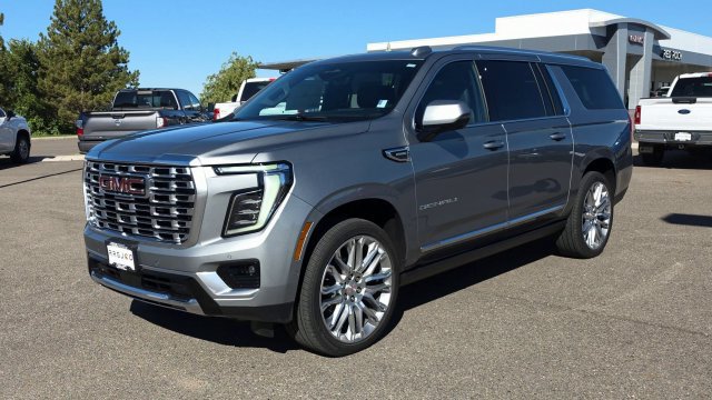 New 2027 GMC Yukon XL Denali w/ Denali Reserve Package AWD/4WD image 5