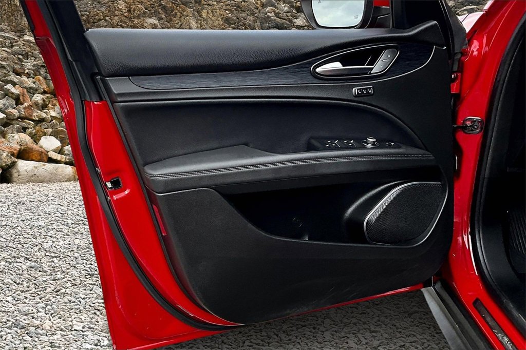 Used 2022 Alfa Romeo Stelvio Sprint image 19