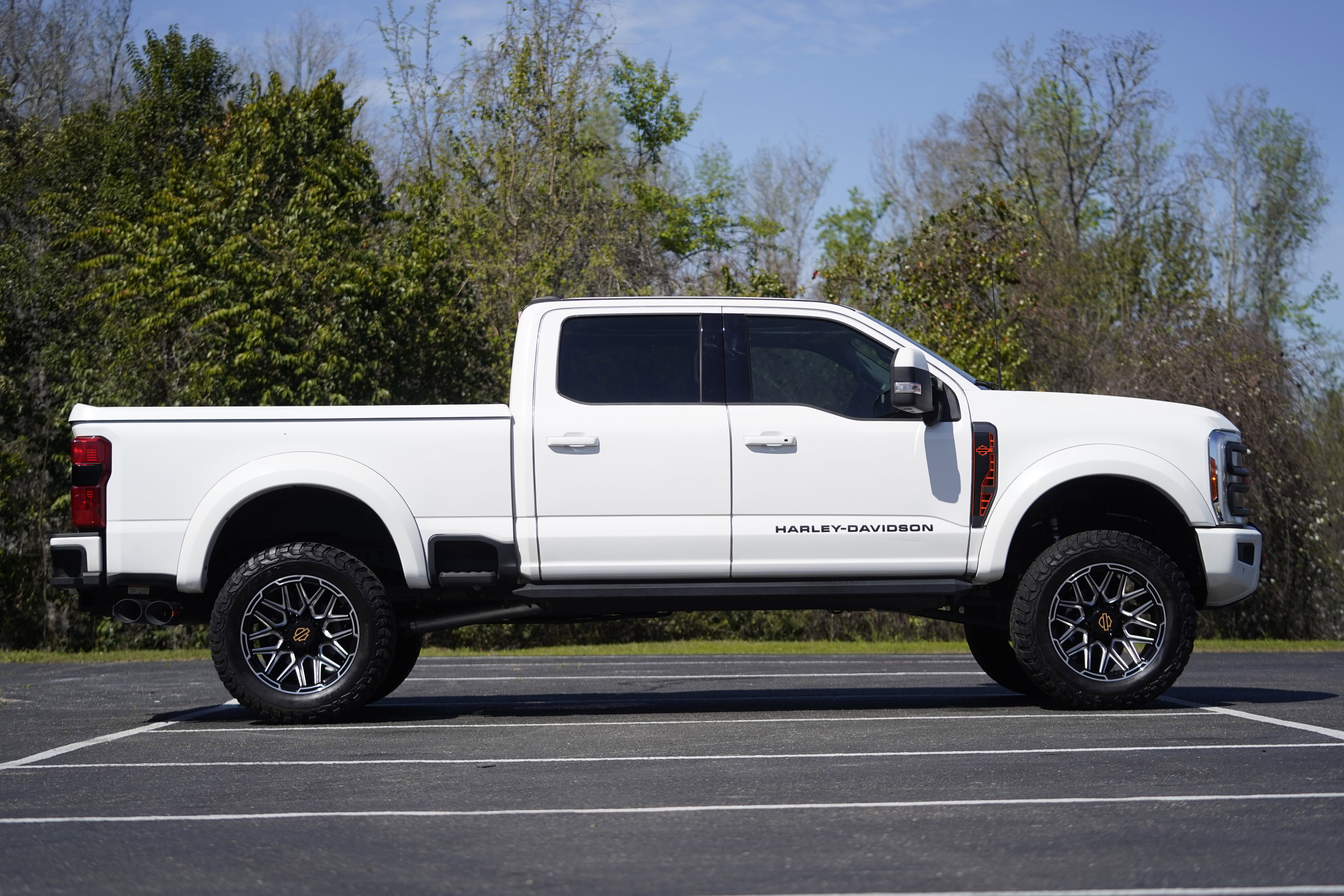 Used 2023 Ford F250 Lariat w/ Lariat Ultimate Package image 7