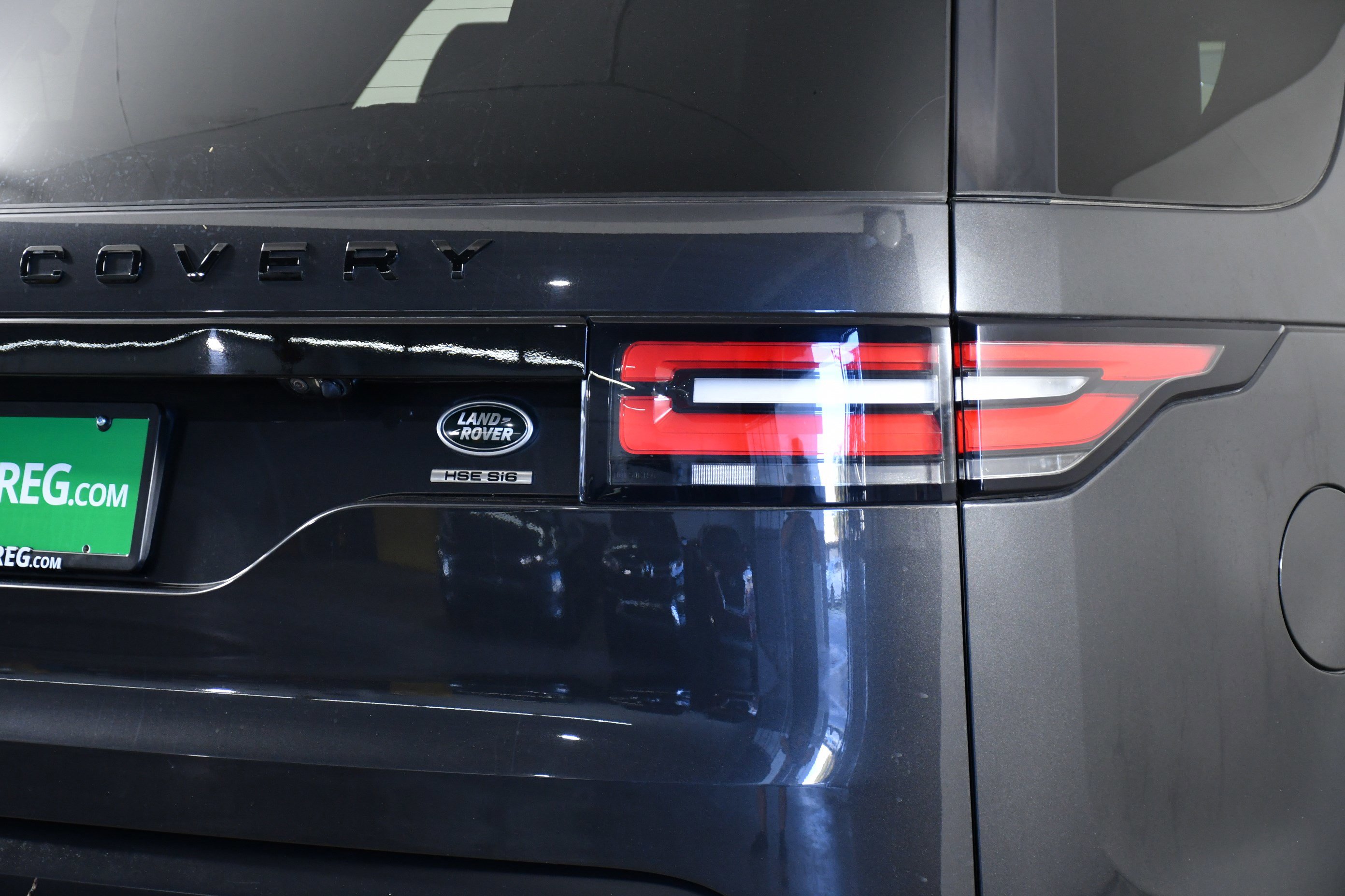 Used 2020 Land Rover Discovery HSE AWD/4WD image 35