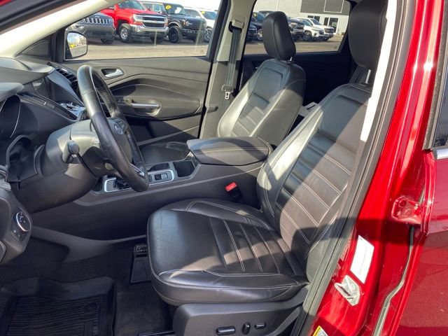 Used 2019 Ford Escape Titanium image 16