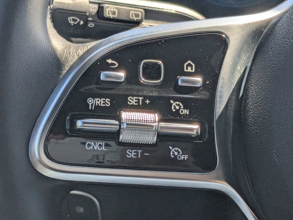 Certified 2022 Mercedes-Benz GLA 250 w/ Premium Package Lite image 10