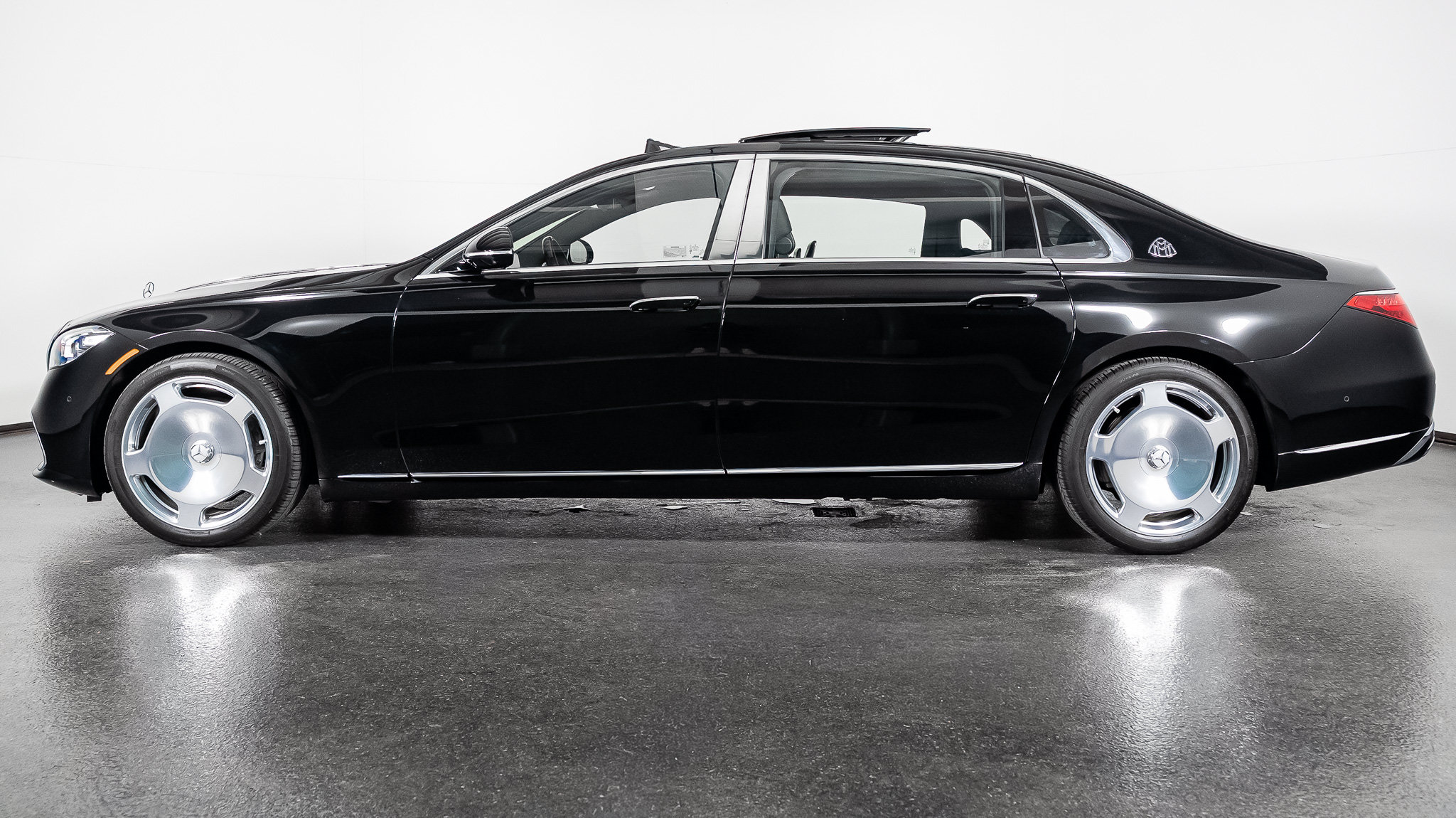 Used 2025 Mercedes-Benz Maybach S 580 4MATIC image 14