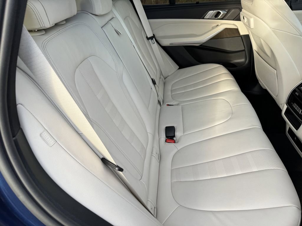 Used 2021 BMW X5 xDrive40i w/ Premium Package 2 image 30