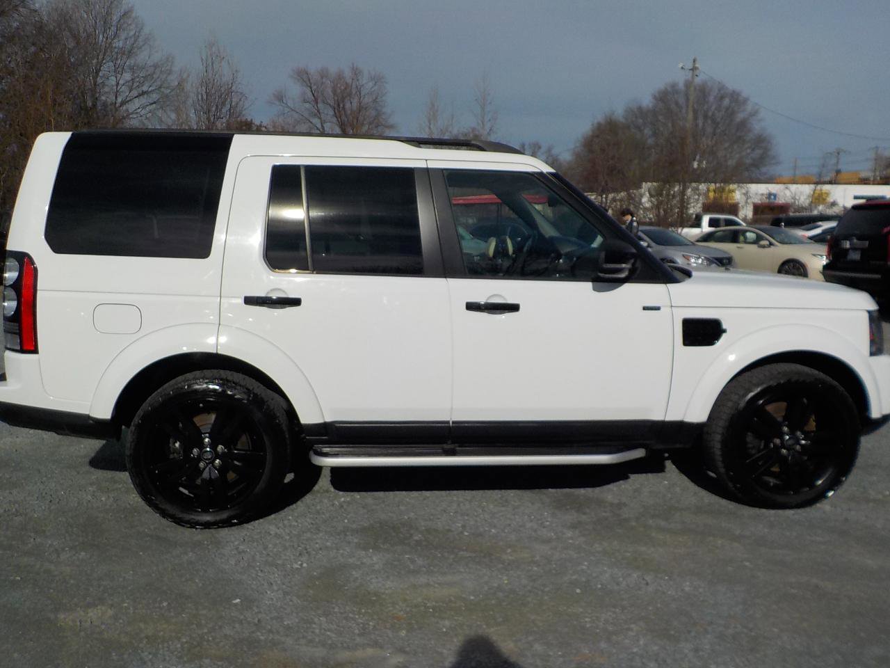 Used 2015 Land Rover LR4 HSE AWD/4WD image 6
