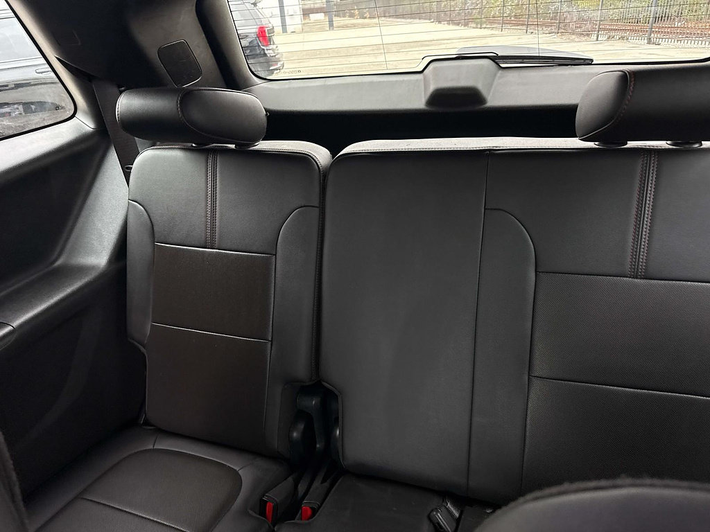 Used 2023 Chevrolet Traverse RS AWD/4WD image 13