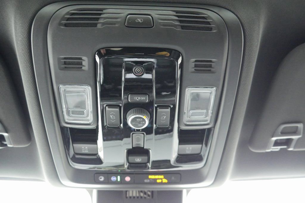 New 2026 Chevrolet Suburban Premier image 20