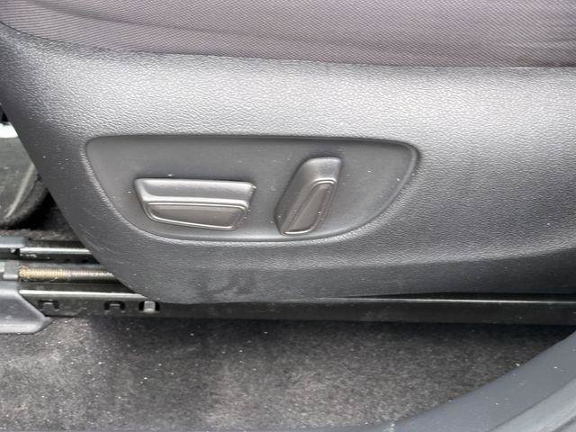 Certified 2024 Toyota Highlander LE FWD image 19