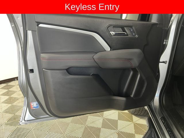 Used 2024 Chevrolet Colorado Z71 w/ LPO, Dark Essentials Package AWD/4WD image 11