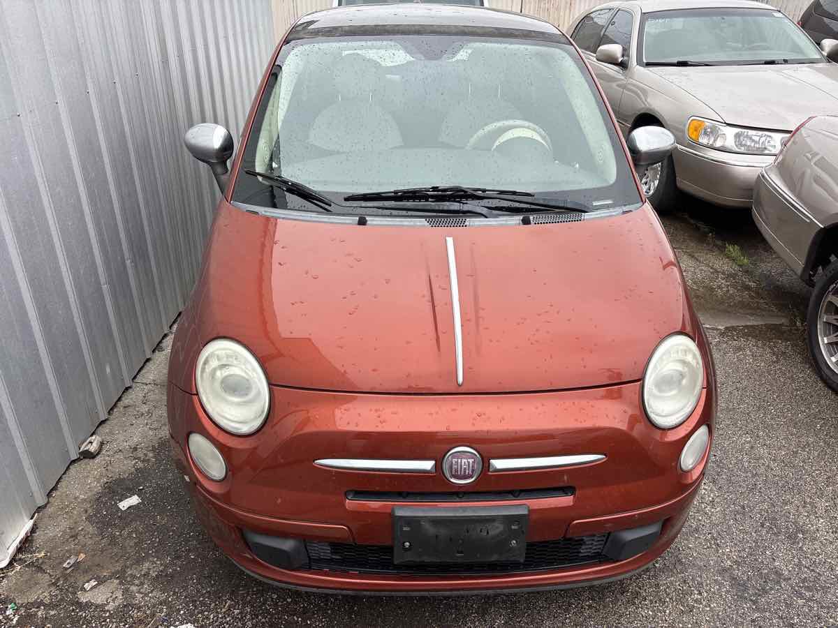 Used 2015 FIAT 500 Pop FWD image 2