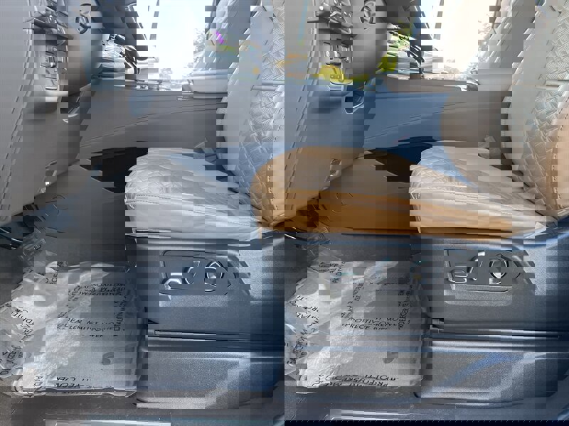 Used 2021 Cadillac Escalade ESV Premium Luxury w/ Driver Assist Tech Package image 25