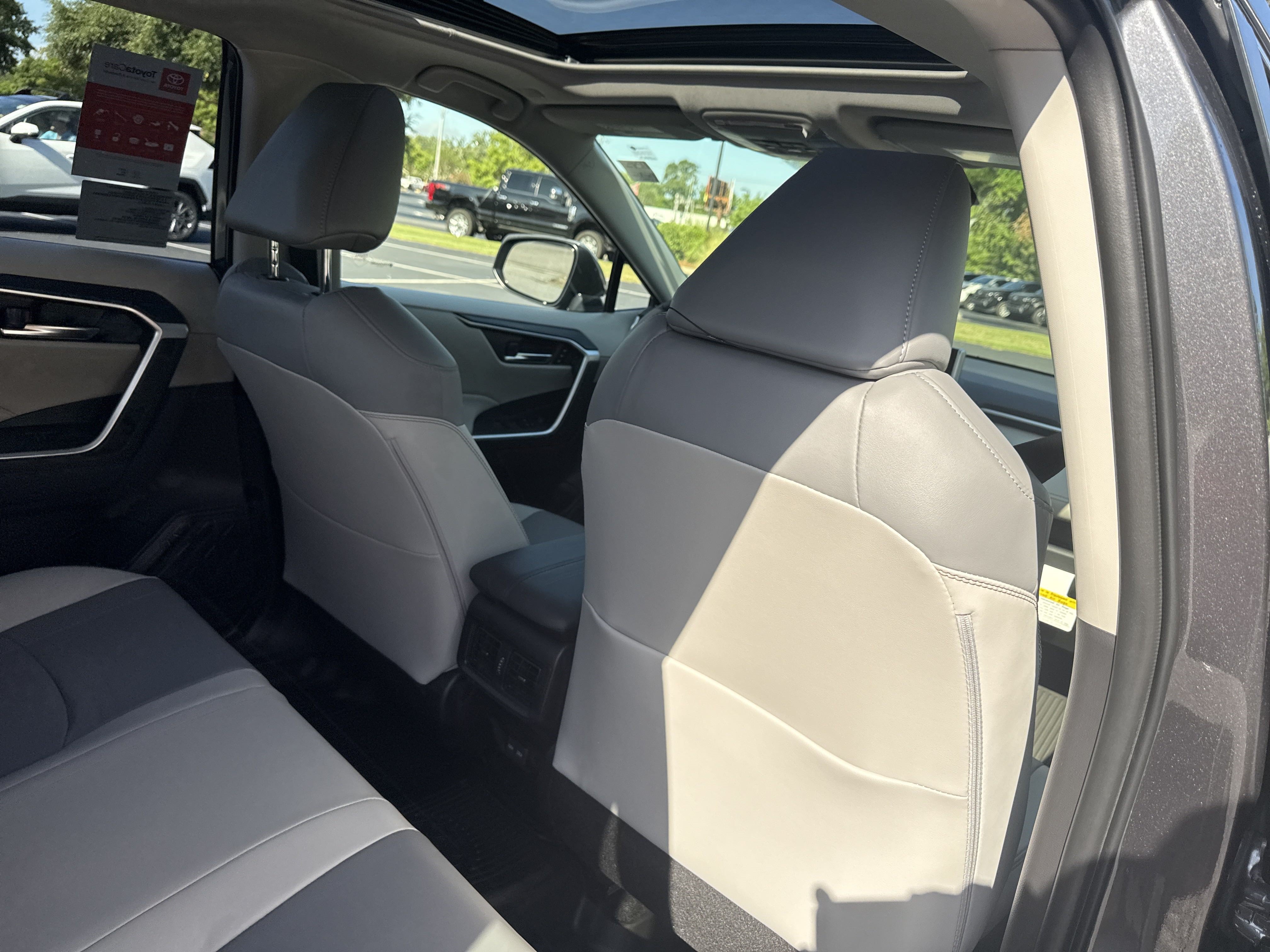 New 2025 Toyota RAV4 XLE Premium w/ Weather Package AWD/4WD image 30
