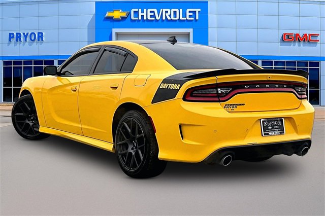 Used 2017 Dodge Charger R/T image 4