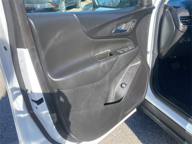 Used 2023 Chevrolet Equinox LT image 18