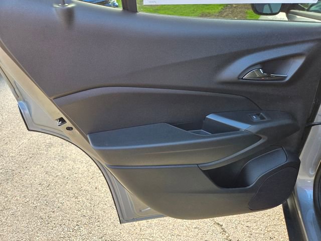 New 2026 Chevrolet Trax RS image 14