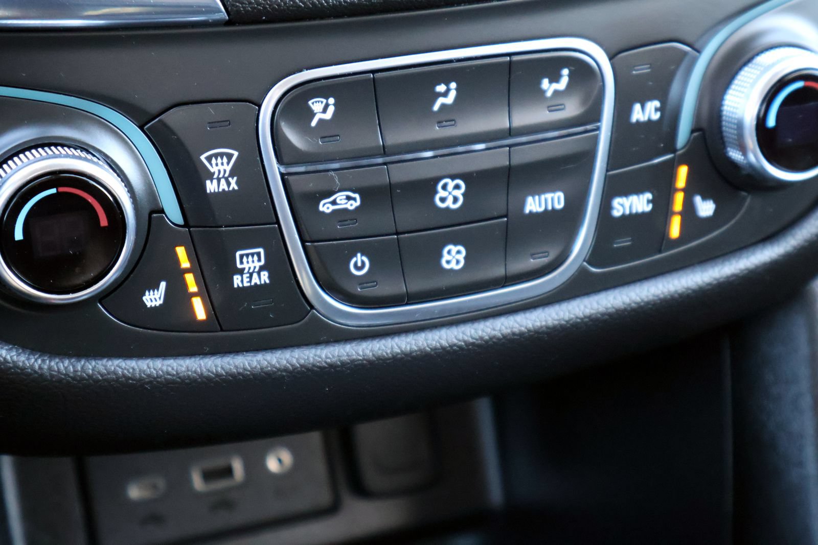 Certified 2023 Chevrolet Equinox LT FWD image 21