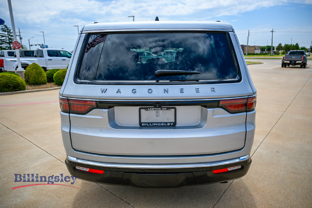 Used 2024 Jeep Wagoneer 4WD image 6