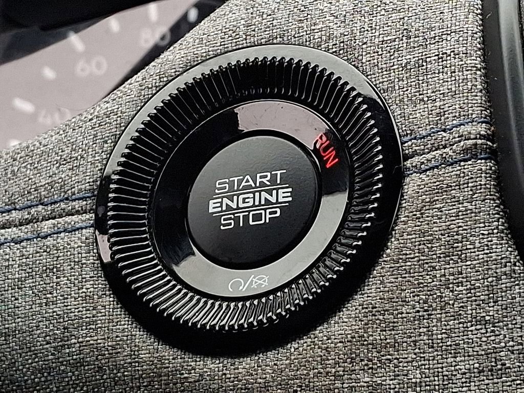 Used 2024 Jeep Compass Latitude image 22