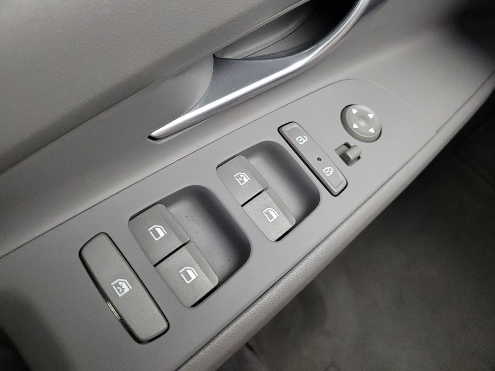 Used 2023 Hyundai Elantra SEL w/ Convenience Package FWD image 27