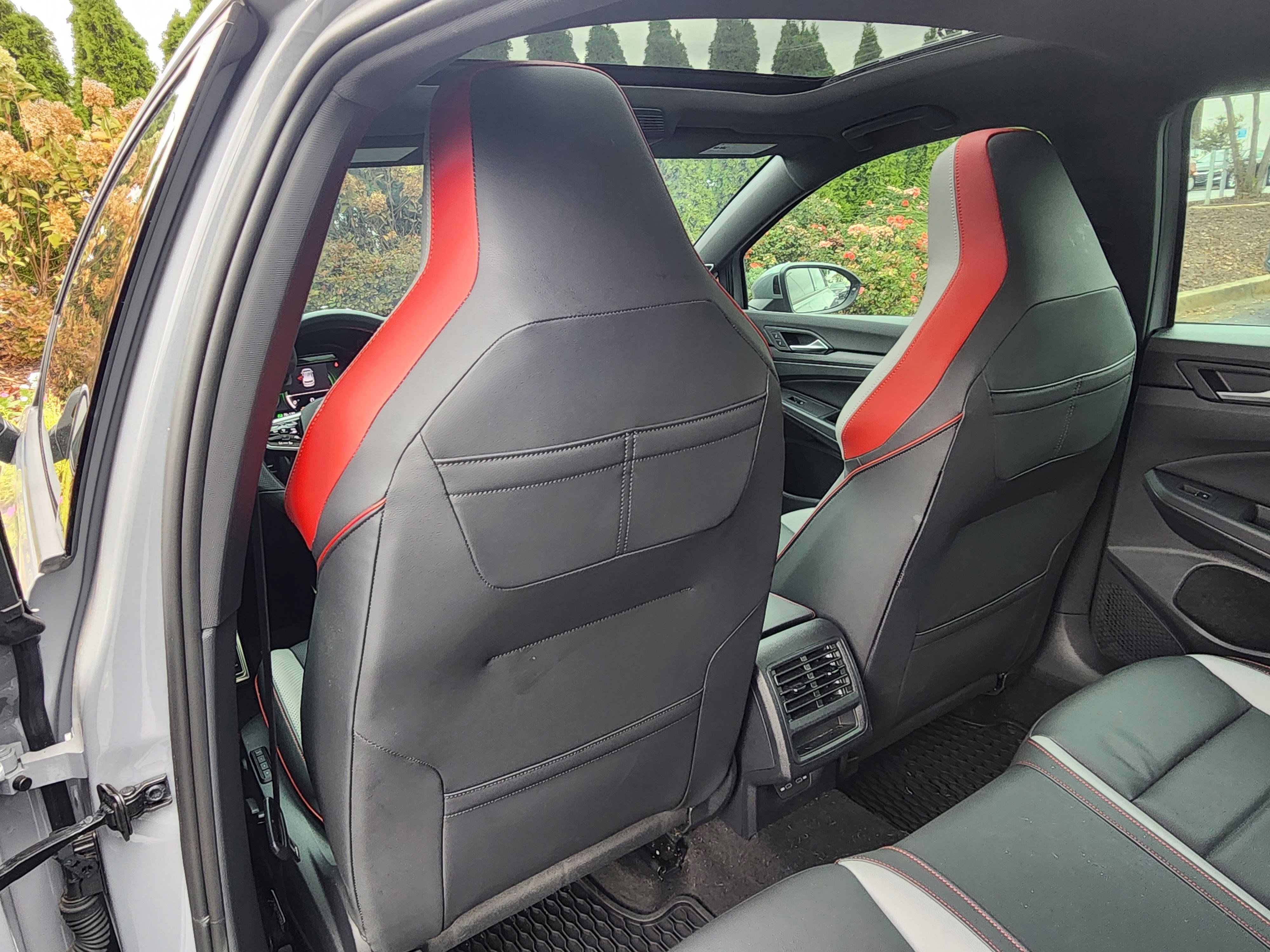 Used 2024 Volkswagen GTI SE w/ SE Leather Seats Package image 13