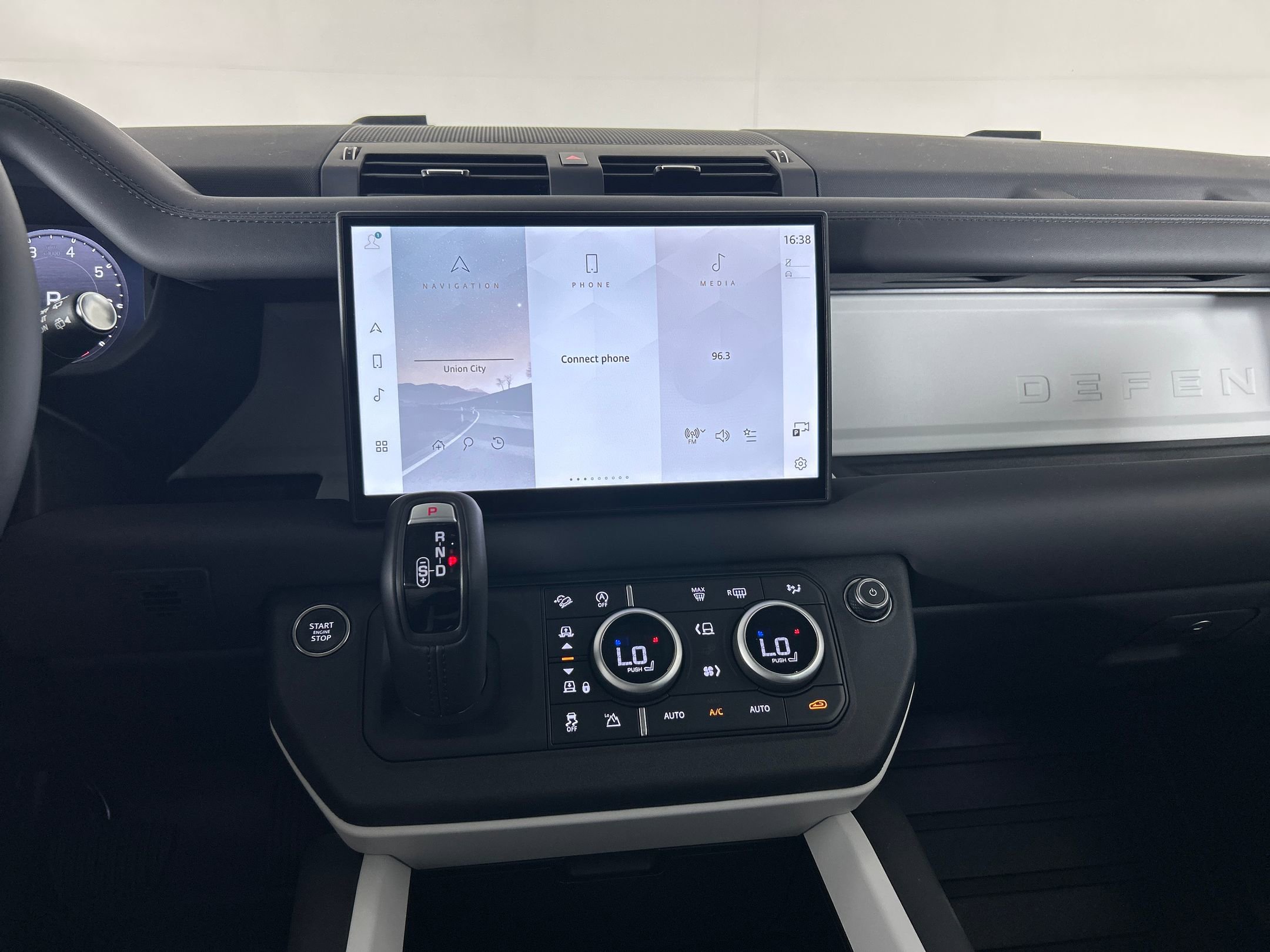 New 2025 Land Rover Defender 130 S image 25