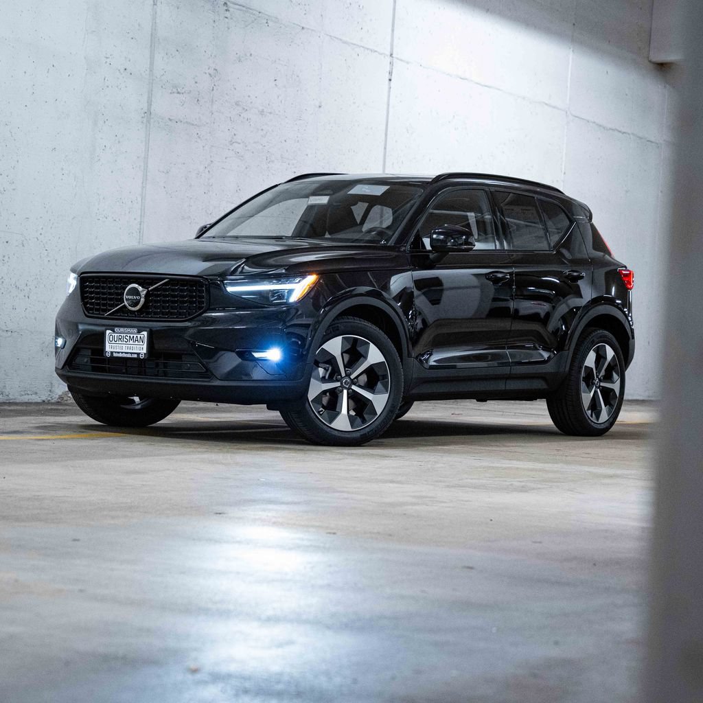 New 2026 Volvo XC40 B5 Plus w/ Protection Package Premier AWD/4WD image 1