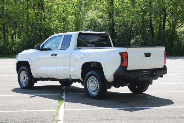 Used 2024 Toyota Tacoma SR w/ Towing Package RWD image 20