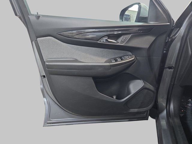 Used 2025 Chevrolet TrailBlazer LT image 28