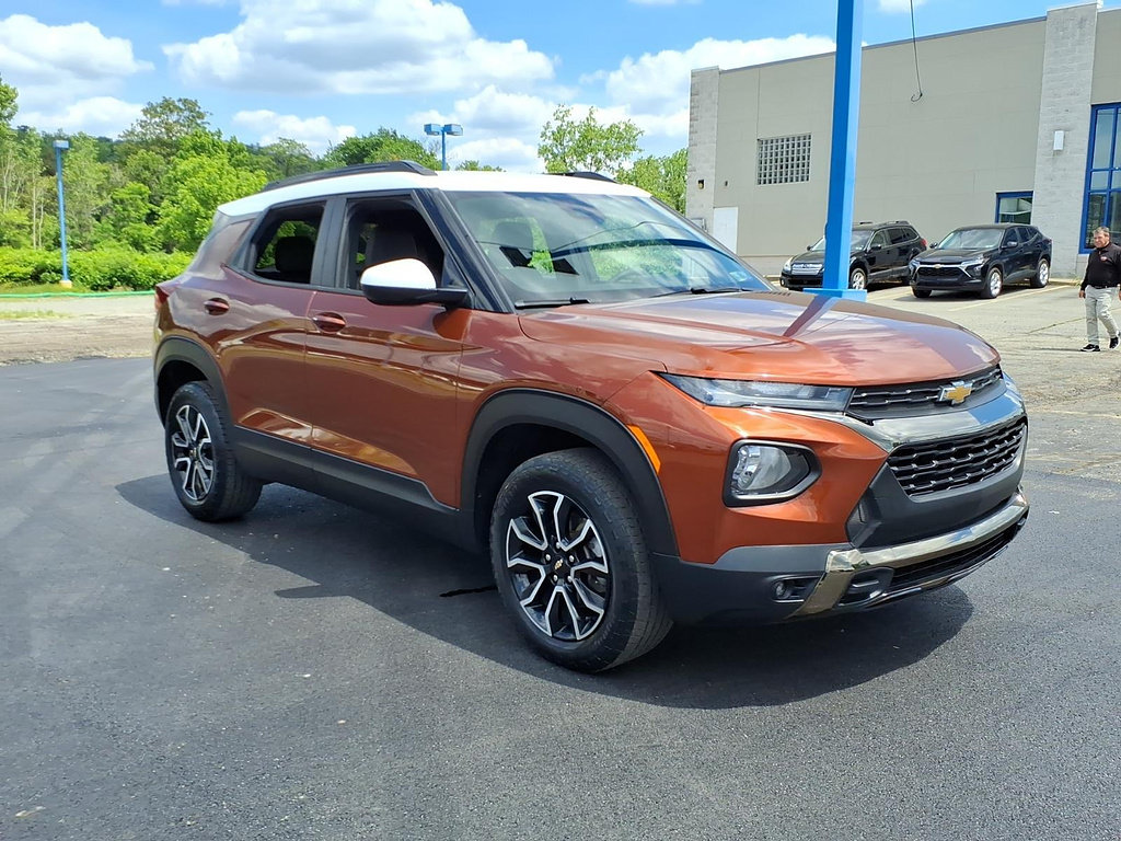Used 2021 Chevrolet TrailBlazer ACTIV w/ Technology Package AWD/4WD image 1
