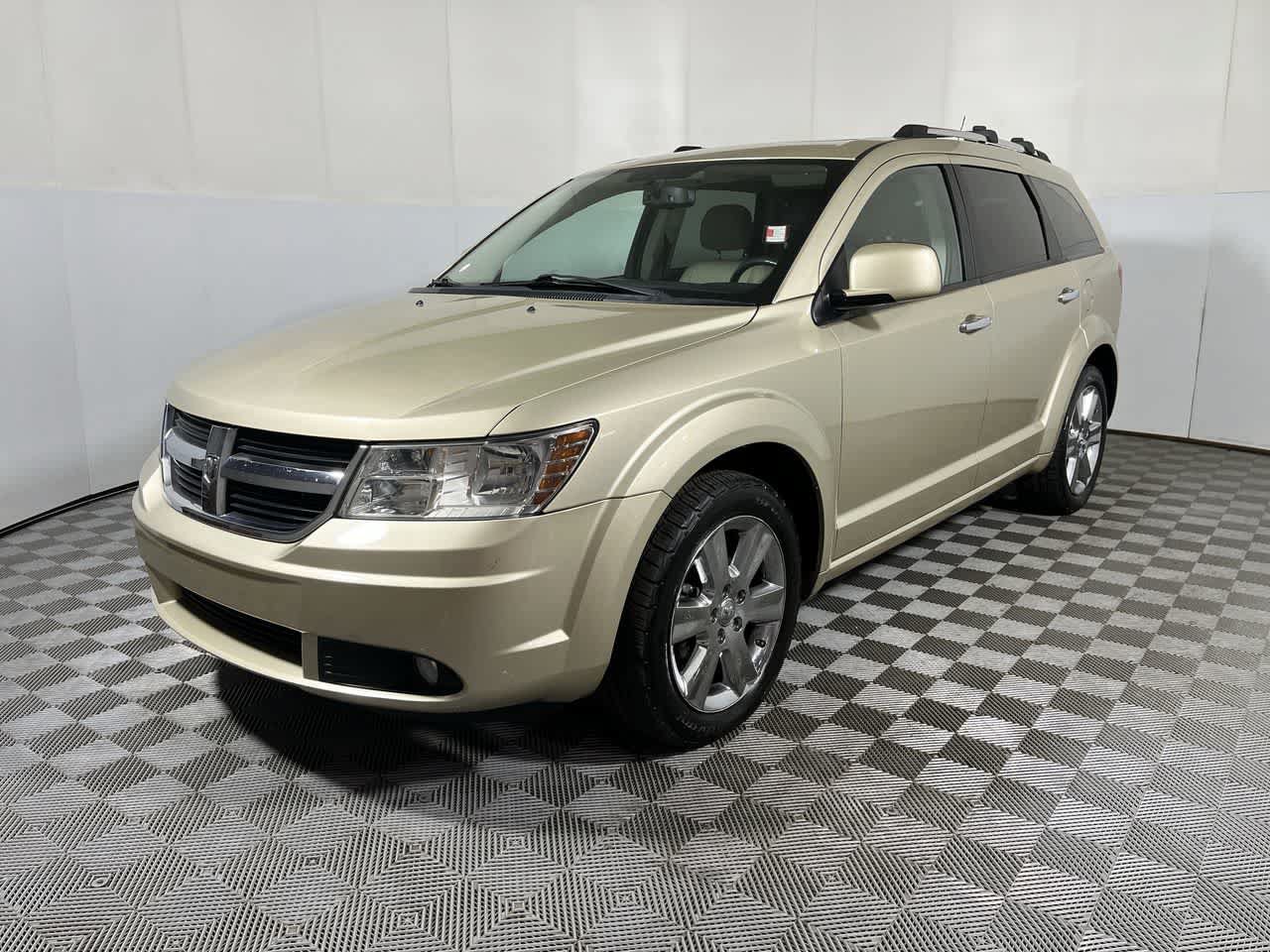 Used 2010 Dodge Journey R/T w/ Flexible Seating Group FWD image 4