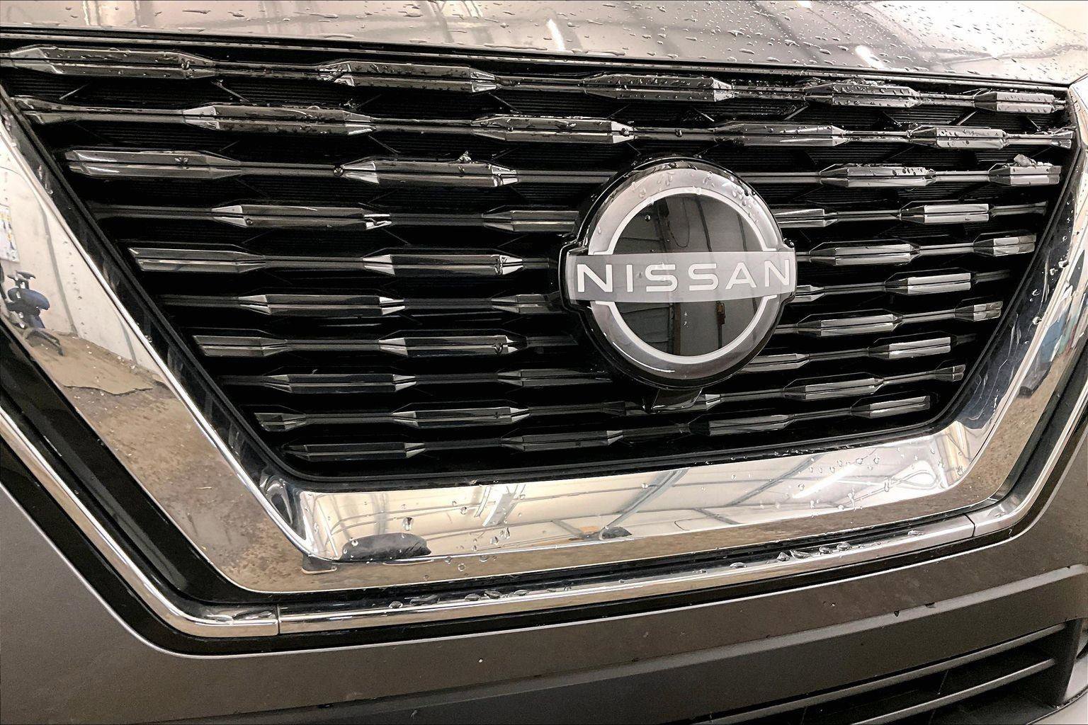 Used 2023 Nissan Rogue SV w/ SV Premium B Package image 29