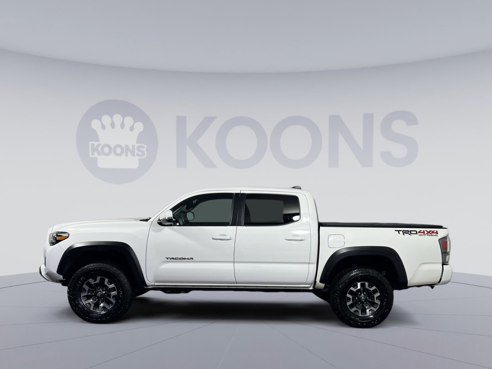 Used 2021 Toyota Tacoma TRD Off-Road w/ Technology Package image 2