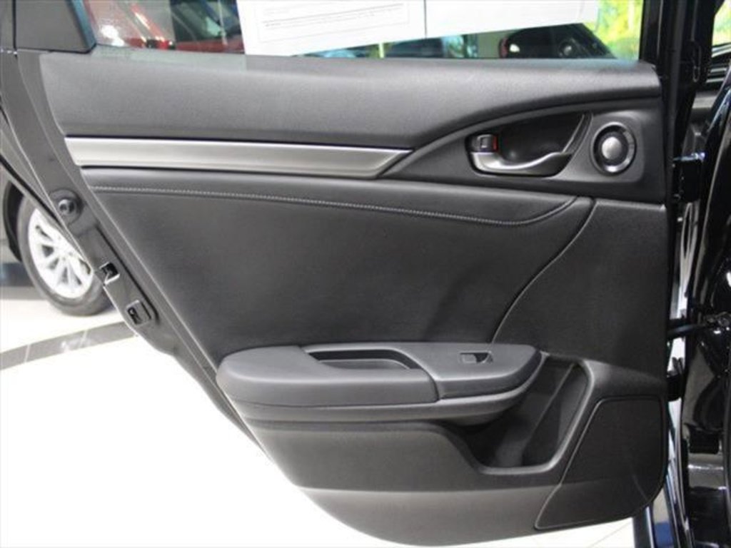 Used 2018 Honda Civic Sport Touring image 18