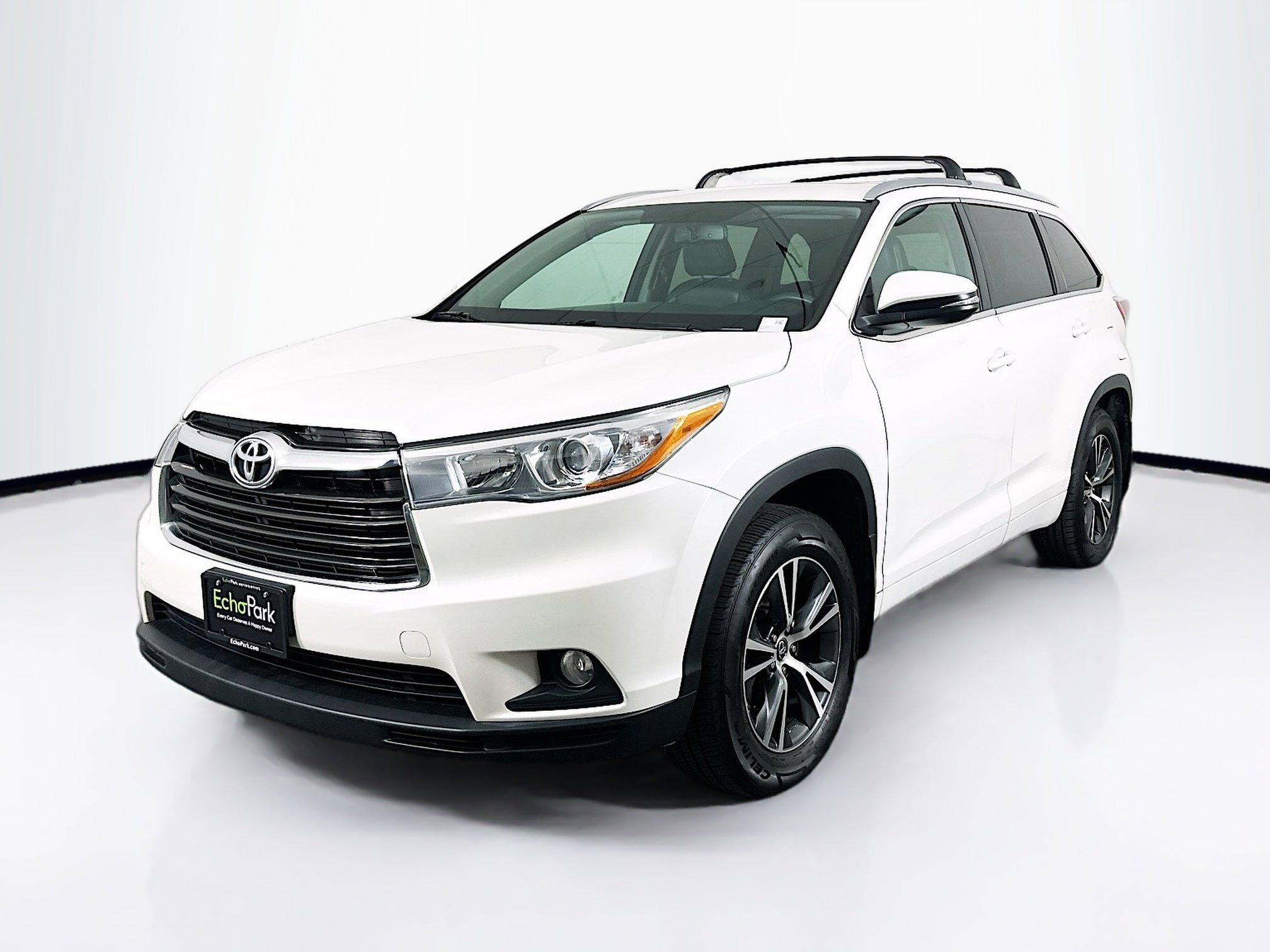 Used 2016 Toyota Highlander XLE AWD/4WD image 3