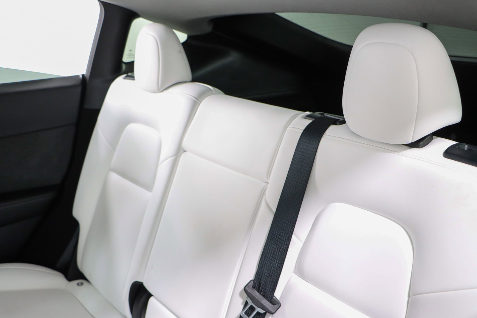 Used 2023 Tesla Model Y AWD image 22