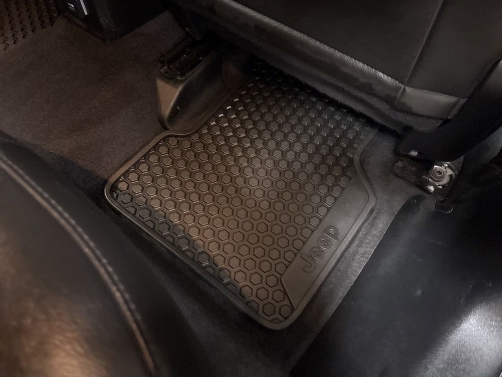 Used 2022 Jeep Compass Trailhawk image 32