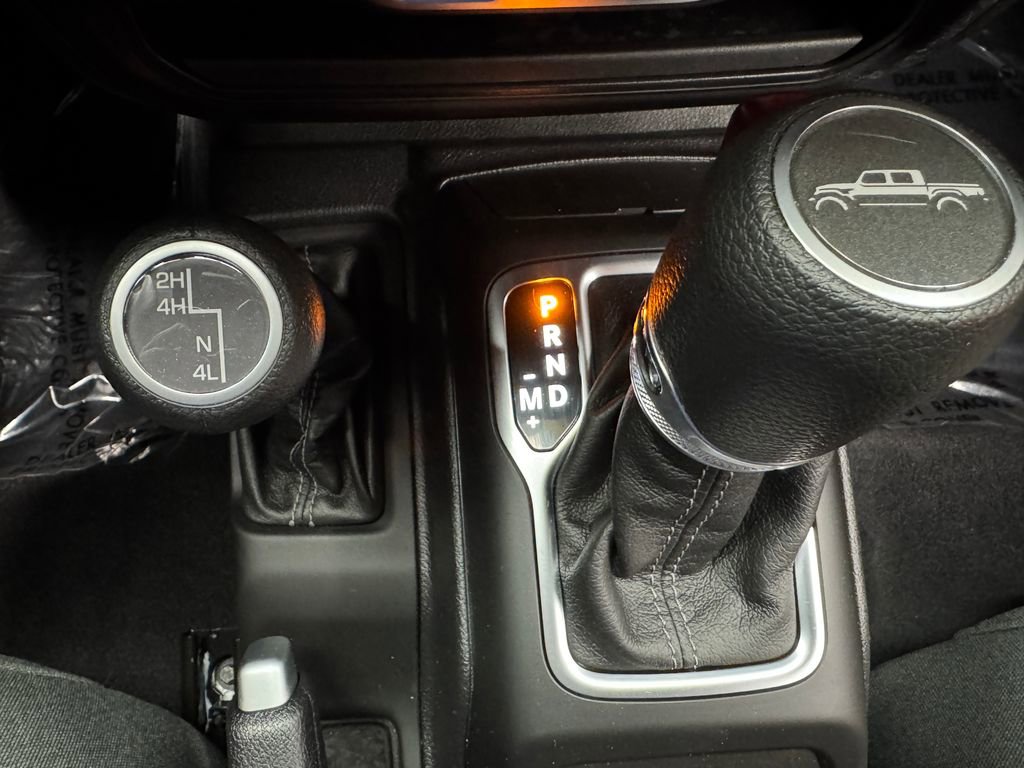 Used 2025 Jeep Gladiator Sport AWD/4WD image 20